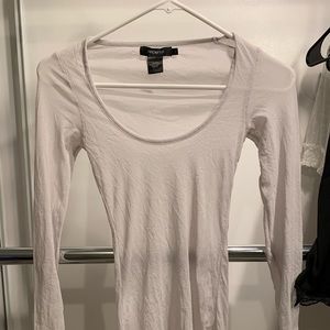 grey top (used)